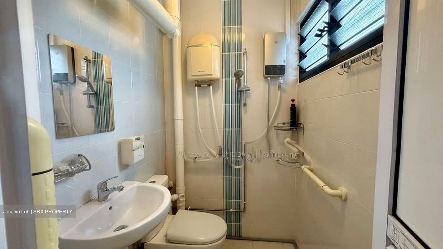 Blk 213 Bukit Batok Street 21 (Bukit Batok), HDB 4 Rooms #563780931